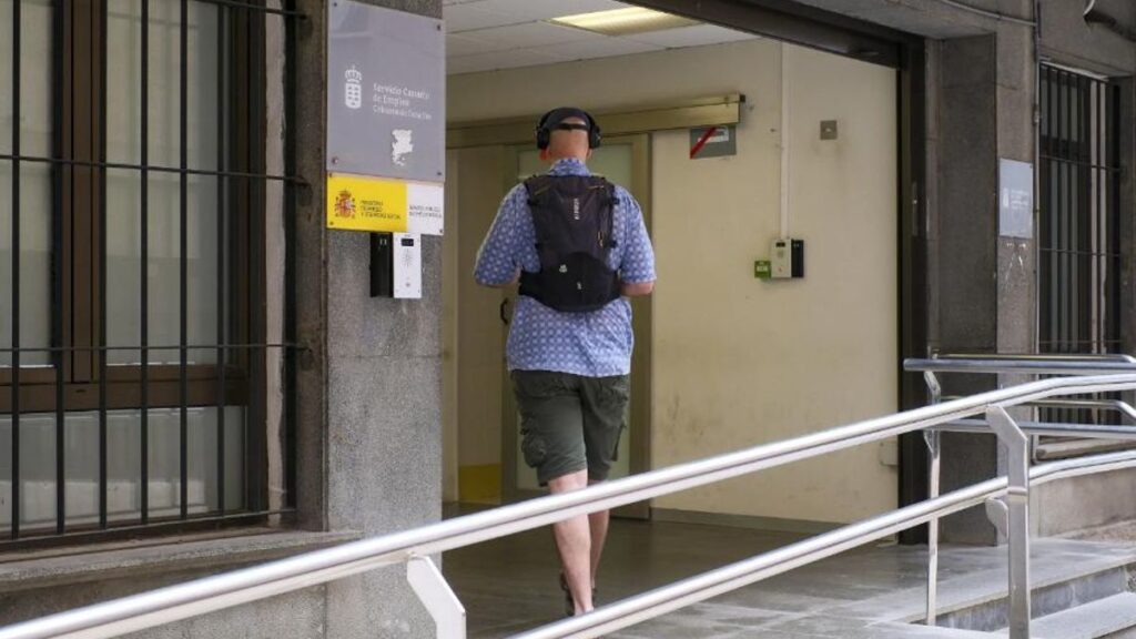 canaries syndicats opposition sanctions chomeurs decret