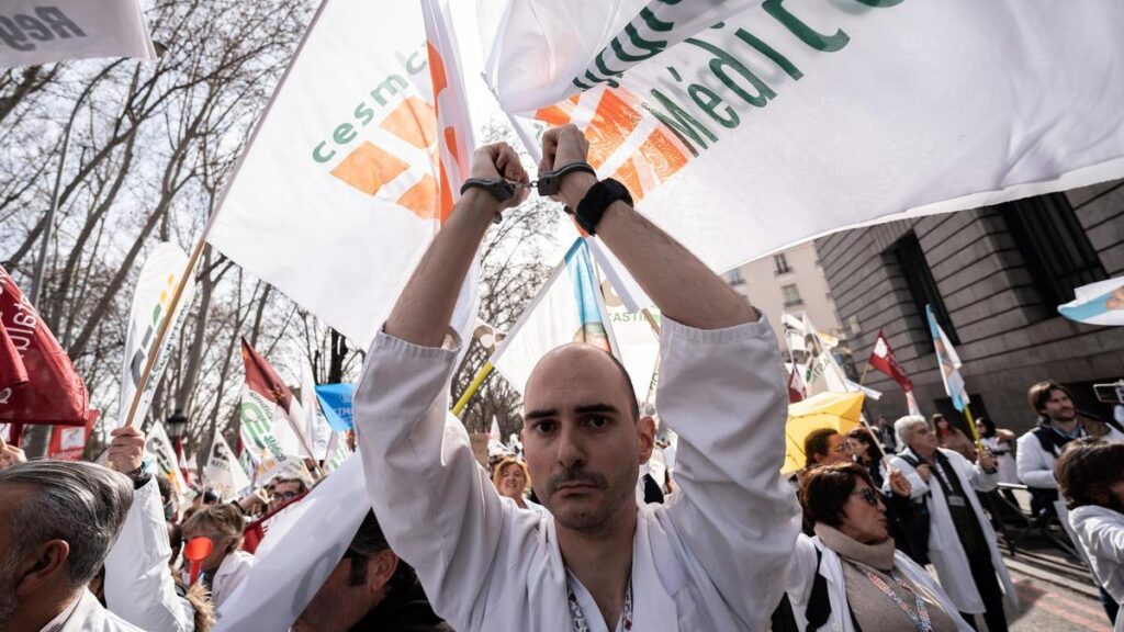 greve medecins canaries 9 12 decembre 2025 statut cadre