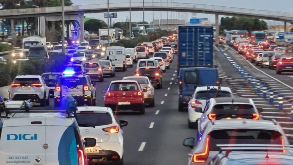 accident gc1 bouchons aeroport gran canaria