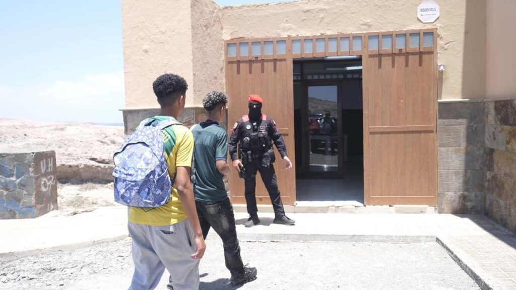 canaries record disparitions mineurs centres protection