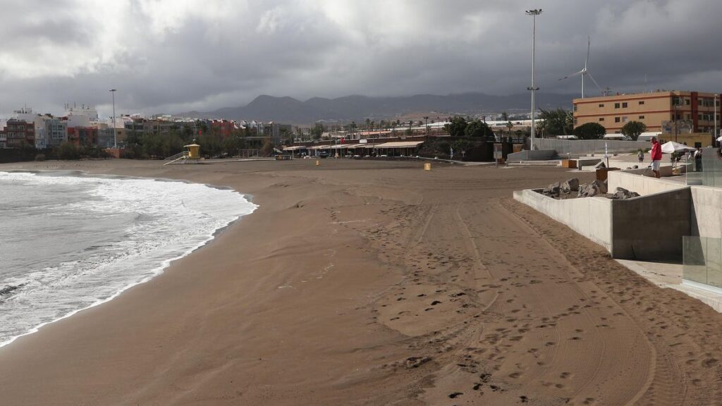 pollution fermeture plages salineta melenara telde