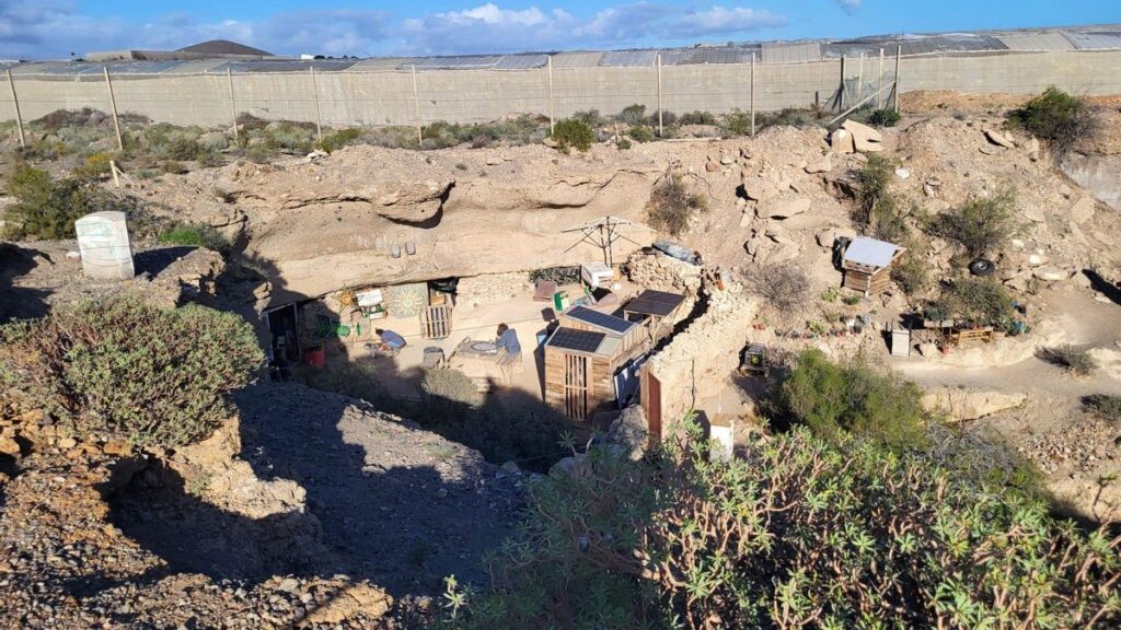 tenerife fetes clandestines grottes archeologiques degradees