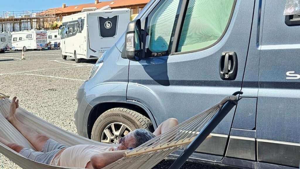 autocaravanes canaries boom touristique reglementation infrastructures