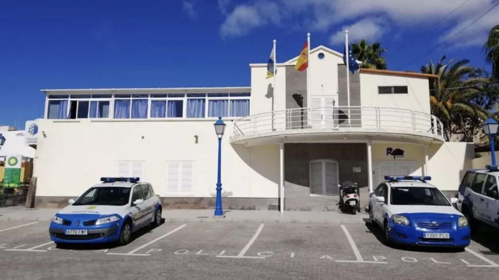 policier mogan detournement amendes touristes gran canaria