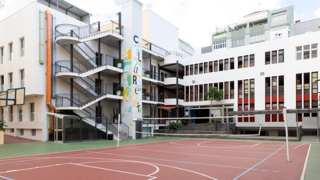 professeur claret suspendu piege extorsion eleve