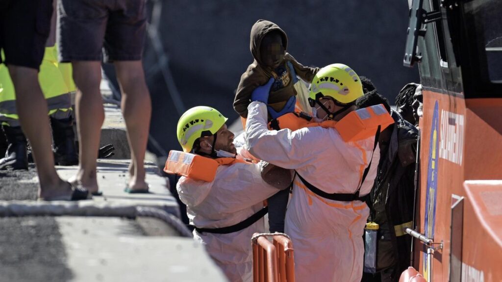 sauvetage cayuco 144 migrants el hierro