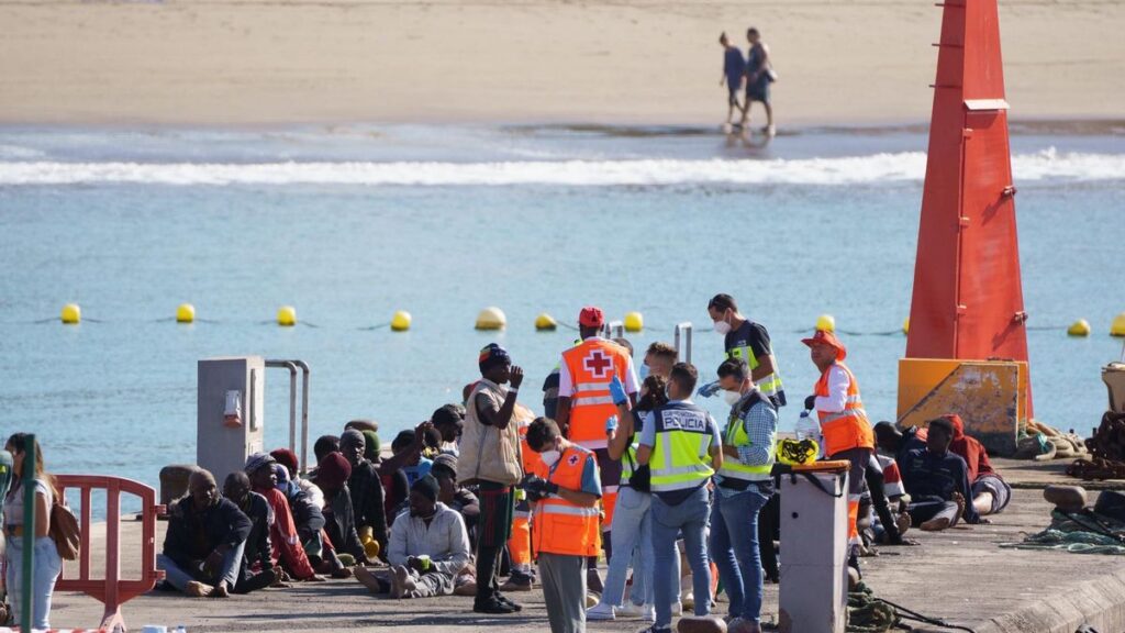 sauvetage cayuco 44 migrants tenerife