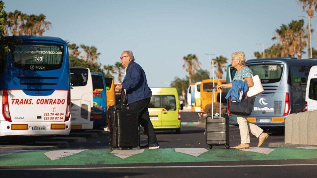 canaries hotels rentabilite record fevrier 2026 guerre