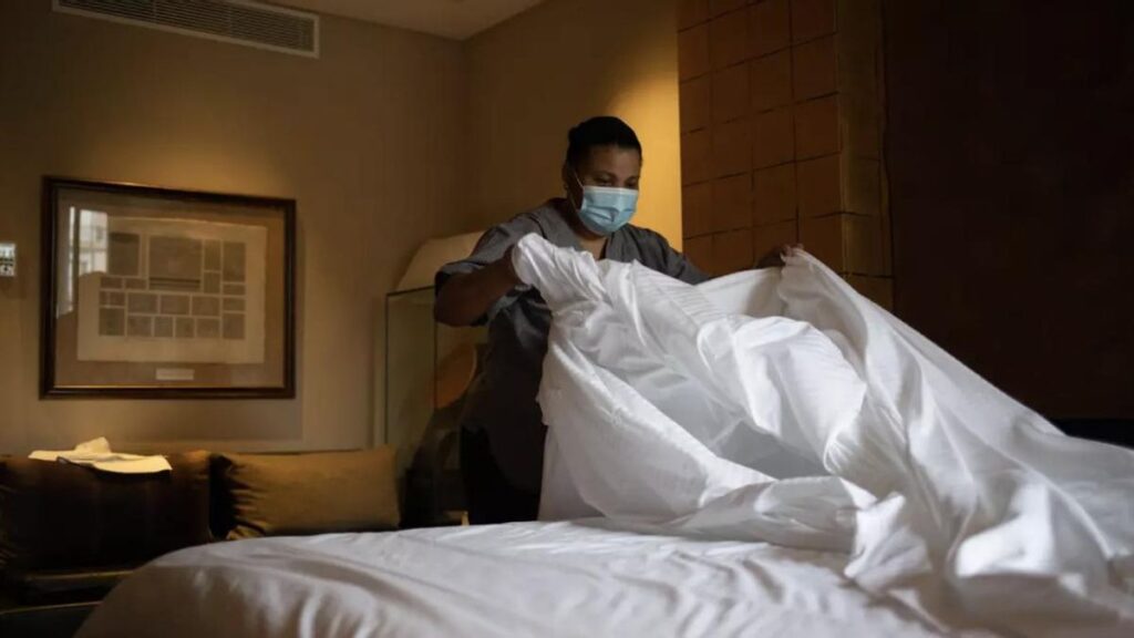 canaries lits relevables obligatoires hotels tourisme