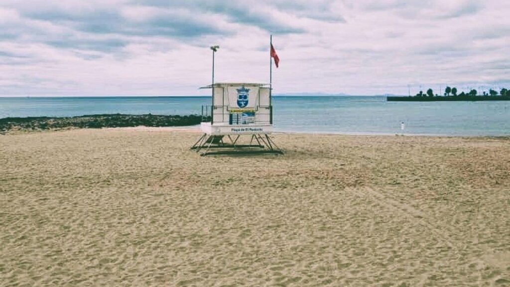 lanzarote plage el reducto fermee pollution semaine sainte