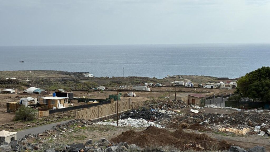 tenerife explosion habitats illegaux cri alarme mairies
