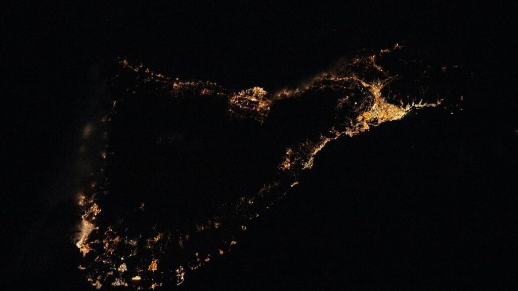 contamination lumineuse canaries vue espace nasa