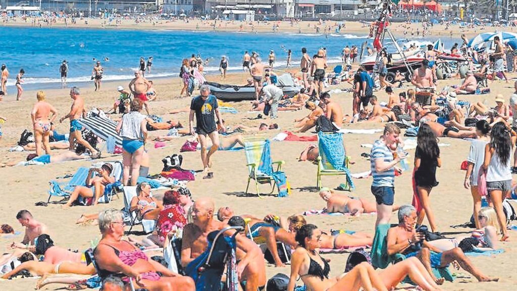 investissement etranger record canaries 2025 tourisme immobilier