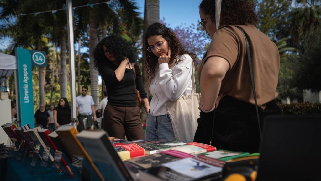 foire du livre santa cruz tenerife mai 2025