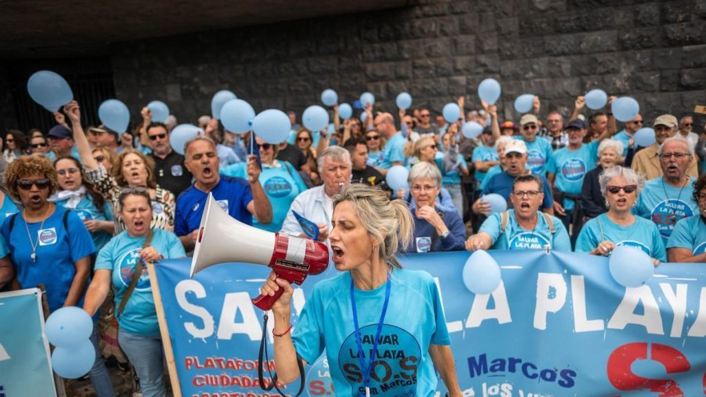 manifestation plage san marcos icod tenerife