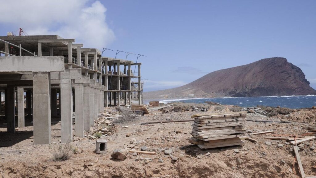 canaries 80 000 habitants menace submersion marine