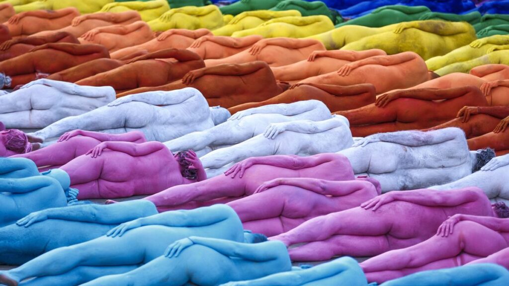 spencer tunick drapeau humain las palmas pride 2026
