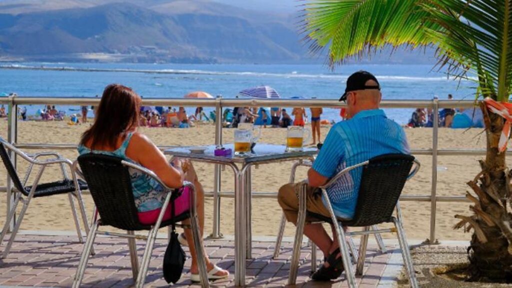 tourisme canaries baisse frequentation depenses records 2026
