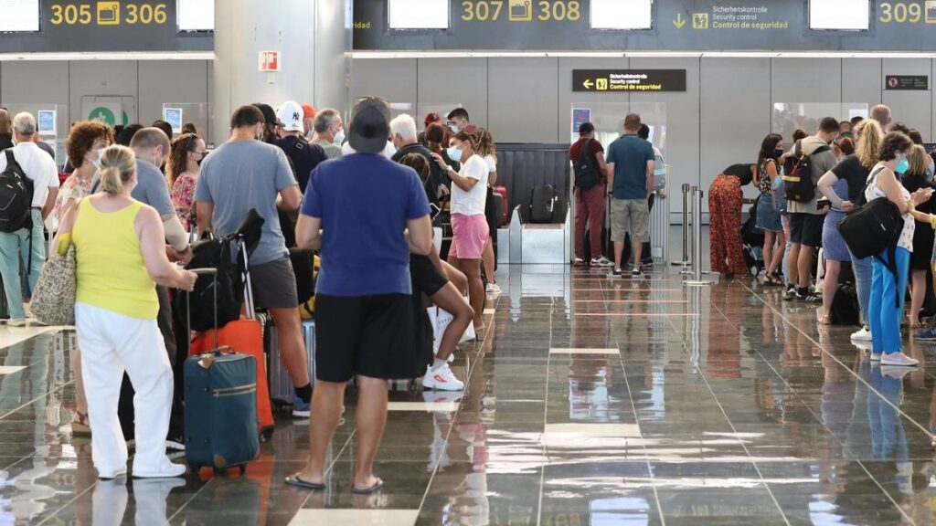 canaries hausse passagers aout 2026