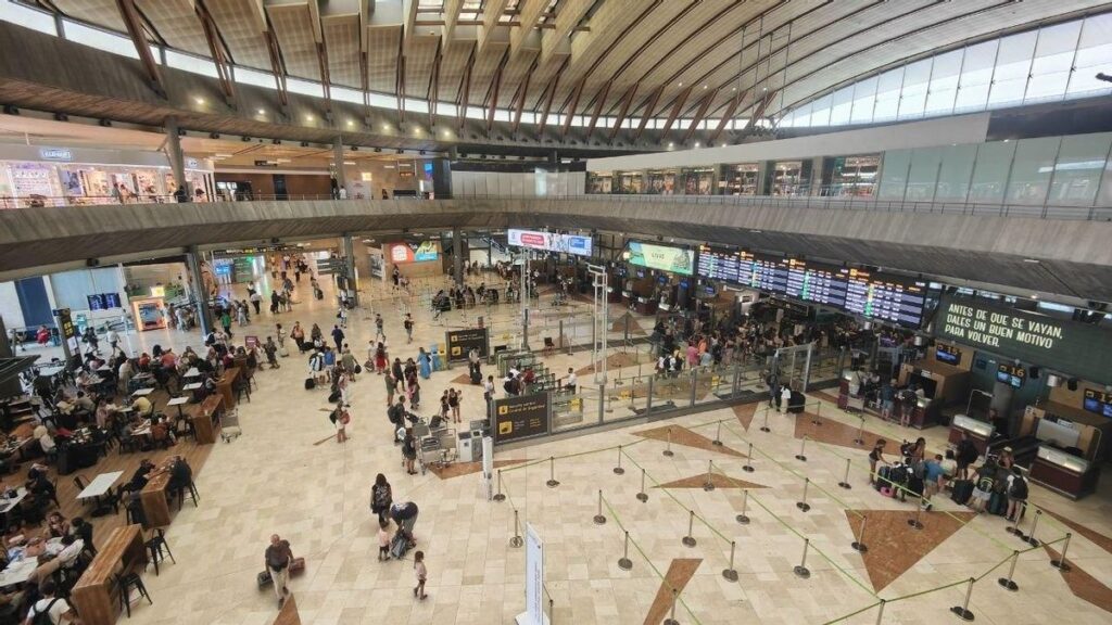 canaries sumar rejette plan expansion aeroports dora iii
