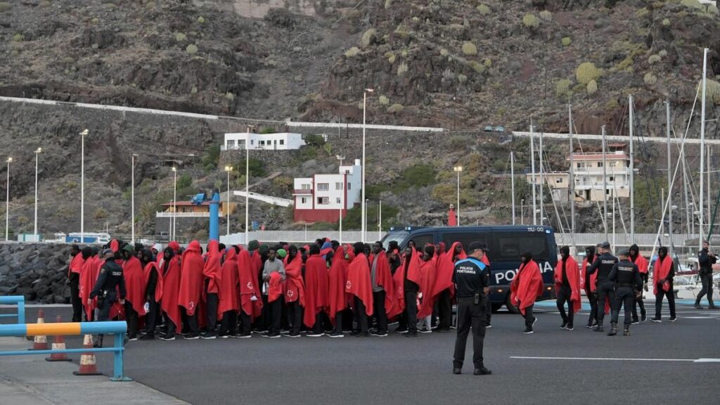 el hierro 471 migrants transferes gran canaria